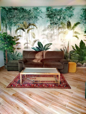 Jungle Sunshine Apartment